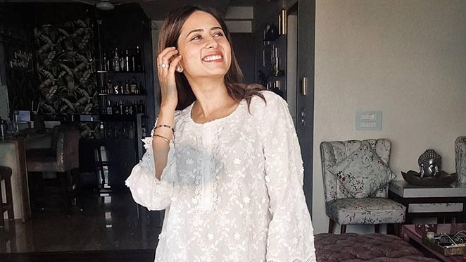 Sargun Mehta Slays In Her Latest Basic White Kurta Look