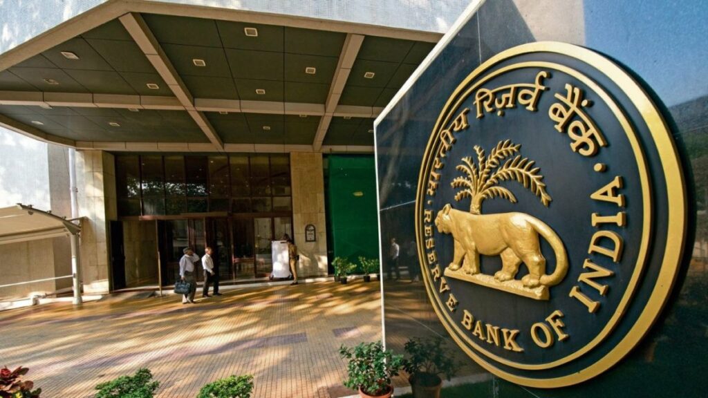 RBI Cancels THIS Bank's License With Immediate Effect; Check if You Have Account in This Bank