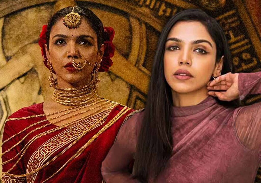 श्रिया पिलगांवकर मंडला हत्याएं: कैरियर और नेट वर्थ 1 श्रिया पिलगांवकर मंडला ने नेटफ्लिक्स श्रृंखला अभी भी; माता -पिता सचि और सुप्रिया के साथ पारंपरिक पोशाक में श्रिया पिलगांवकर