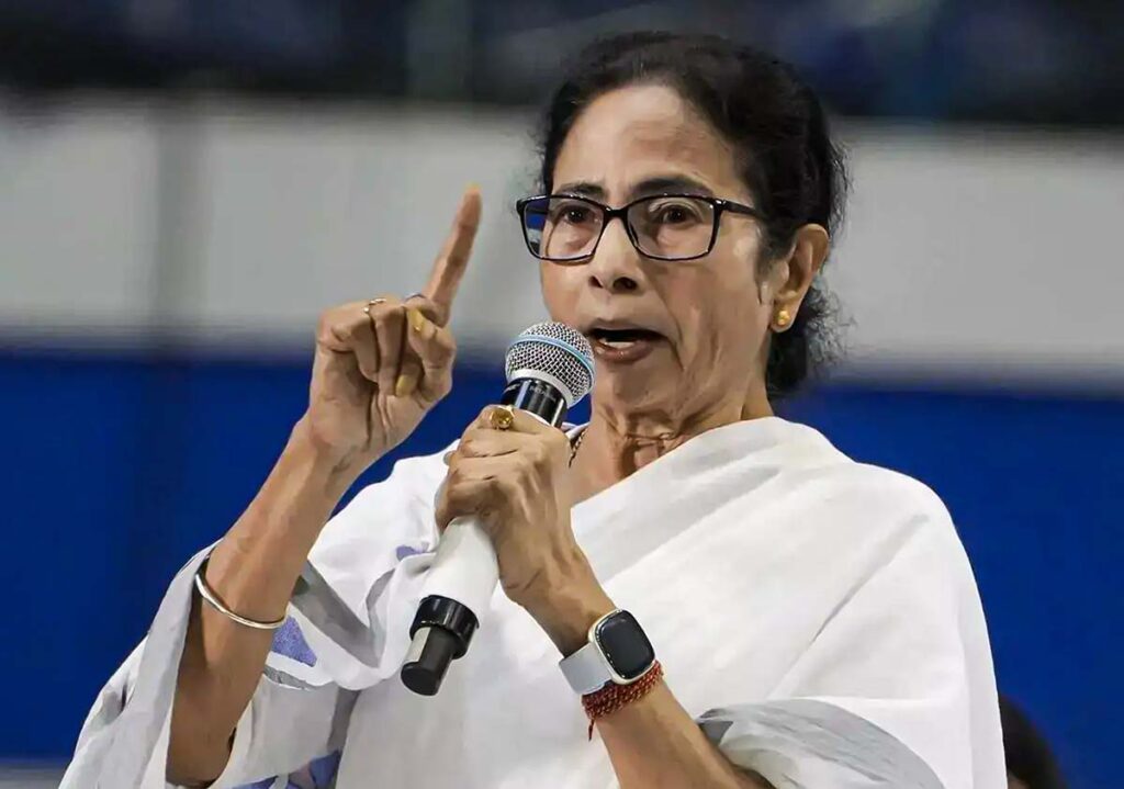 दिल्ली पुलिस बंगला विवाद स्पार्क्स बैकलैश 1 extras new Recovered 11 दिल्ली पुलिस बंगला विवाद स्पार्क्स बैकलैश