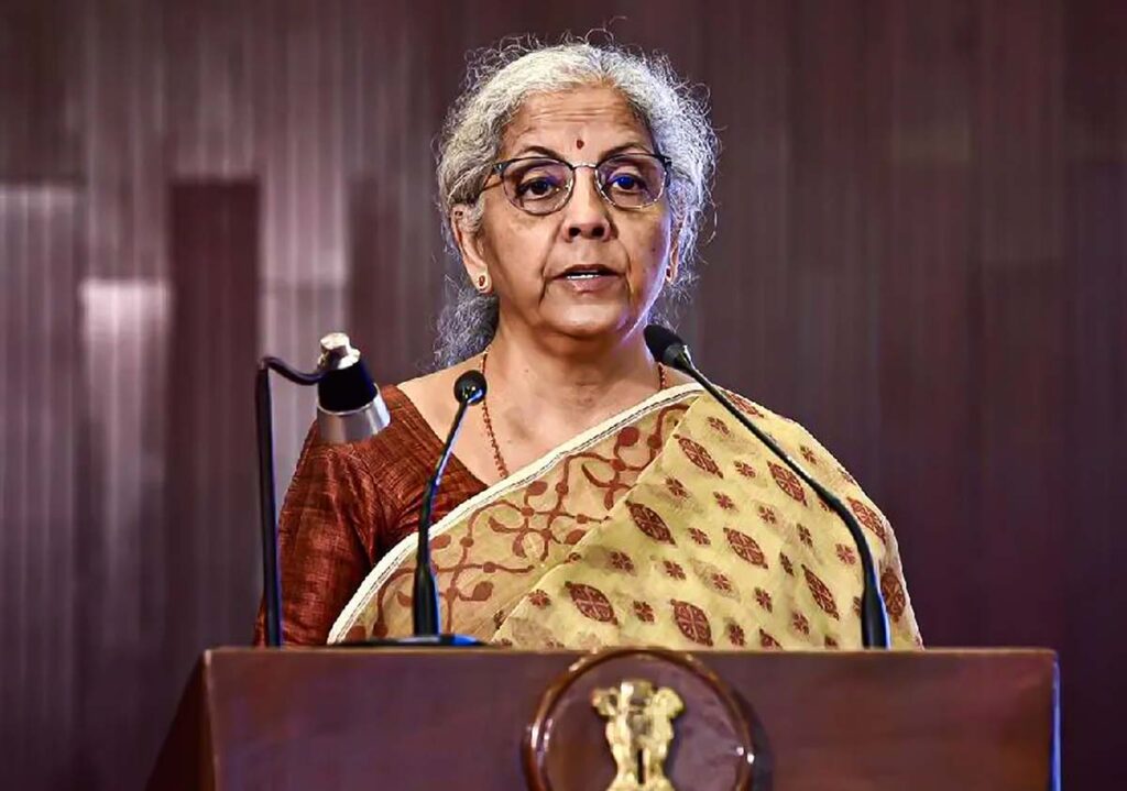 निर्मला सितारमन ने नई आयकर बिल 2025 को अद्यतन स्लैब के साथ प्रस्तुत किया वित्त मंत्री ने संसद में नए आयकर बिल 2025 में प्रमुख सुधारों की घोषणा की