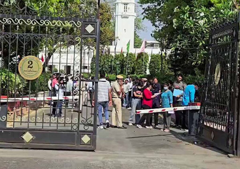 Masked man leaves bouquet during Delhi Assembly security breach